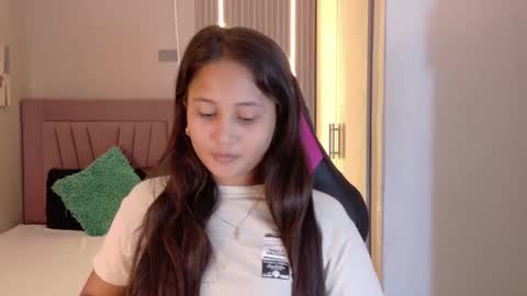 Laura online show from 11.27.25