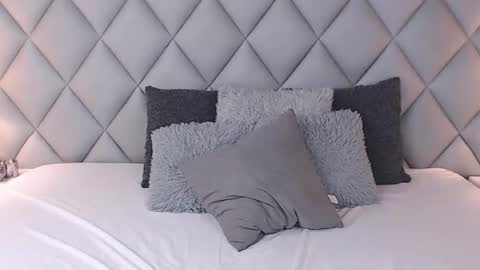 Snapshot of lalycastro chatting on 02.06.25 Laly Castro online show from 02.06.25