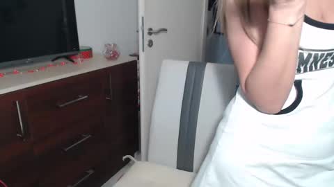 Snapshot of lamadrina006 chatting on 12.02.24 LaMadrina006 online show from 12.02.24