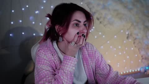 just call me Lana  and her security online show from 12.20.24