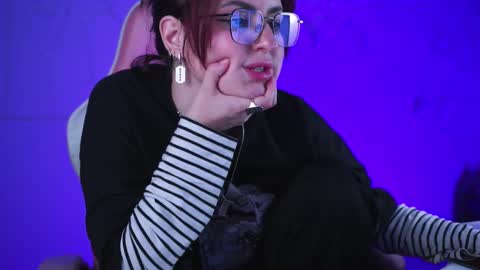 just call me Lana  and her security online show from 02.28.25