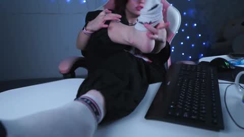 just call me Lana  and her security online show from 03.01.25