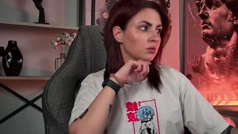 just call me Lana  and her security online show from 10.09.25