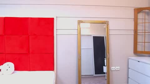 Snapshot of lana_banner chatting on 09.30.25 LanaBanner online show from 09.30.25