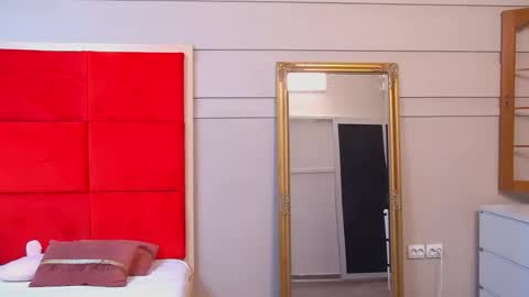 Snapshot of lana_banner chatting on 10.03.25 LanaBanner online show from 10.03.25