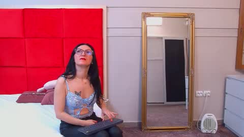 Snapshot of lana_banner chatting on 10.15.25 LanaBanner online show from 10.15.25