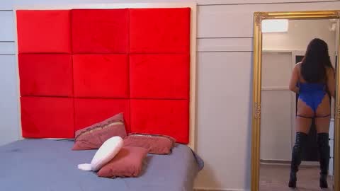 Snapshot of lana_banner chatting on 10.25.25 LanaBanner online show from 10.25.25