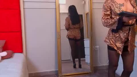 Snapshot of lana_banner chatting on 11.01.25 LanaBanner online show from 11.01.25