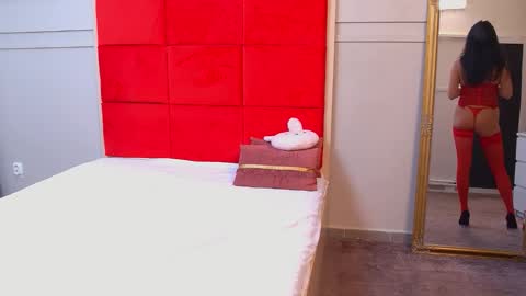 Snapshot of lana_banner chatting on 11.19.25 LanaBanner online show from 11.19.25