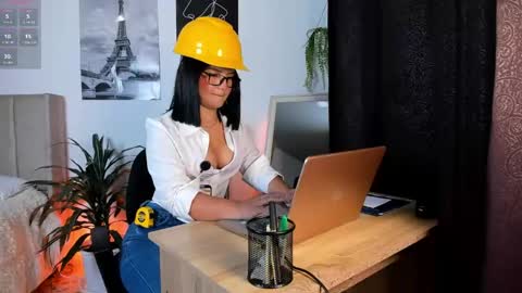 Snapshot of lana_beket_ chatting on 05.07.26 Lana online show from 05.07.26