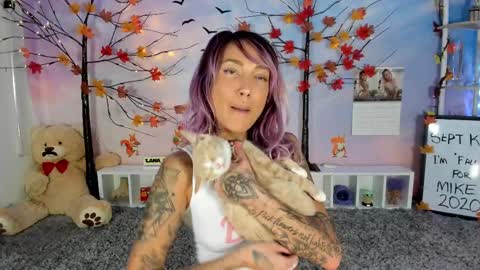 Snapshot of lana_del_bae chatting on 09.10.25 Lana Del Bae online show from 09.10.25