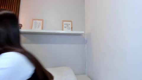 Snapshot of lana_jonnes_ chatting on 10.19.25 Lana igauroraaaaaaaaa 1 online show from 10.19.25
