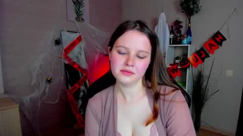 Lana online show from 10.28.25