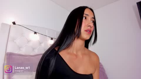 Snapshot of lana_owens1 chatting on 12.01.25 Lana Owens online show from 12.01.25