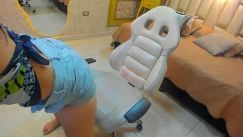 Snapshot of lana_rey_1 chatting on 04.07.26 Lana Rey online show from 04.07.26