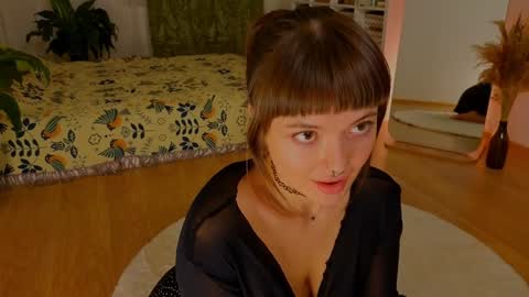Snapshot of lana_sky chatting on 01.15.25 Lana online show from 01.15.25