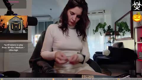 Lana The Virus online show from 10.27.25