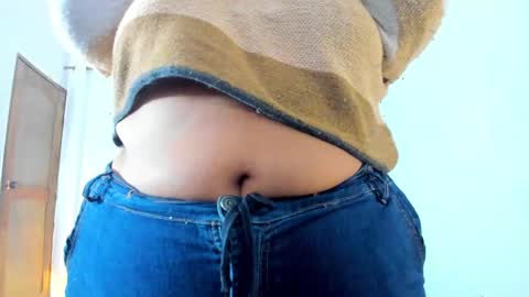 Snapshot of lanaa_paul1 chatting on 02.18.25 emma online show from 02.18.25