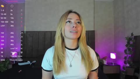 Lana online show from 12.01.25