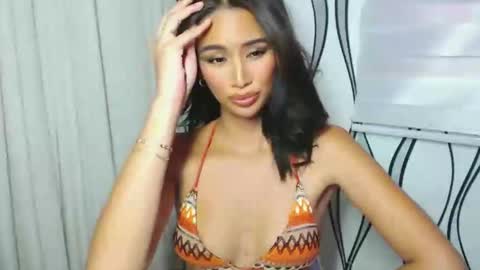 Snapshot of lanadel_hilton chatting on 12.09.24 Lana online show from 12.09.24