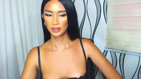 Snapshot of lanadel_hilton chatting on 01.16.25 Lana online show from 01.16.25