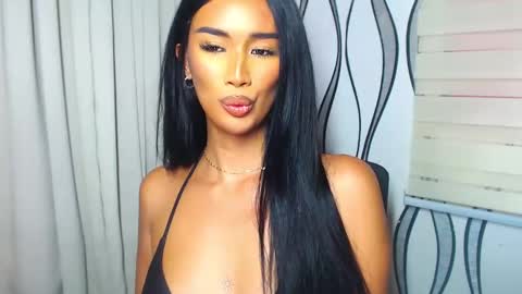 Snapshot of lanadel_hilton chatting on 01.20.25 Lana online show from 01.20.25