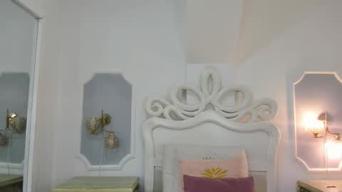 Lana online show from 10.26.25