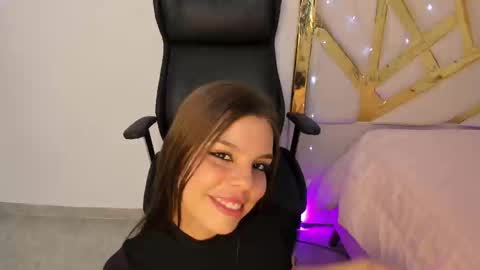 LanaJones online show from 03.06.25