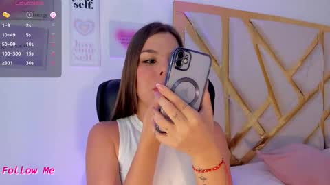 LanaJones online show from 10.06.25