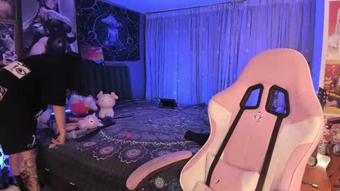 L A N A  online show from 01.10.25