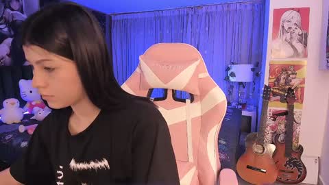 L A N A  online show from 01.11.25