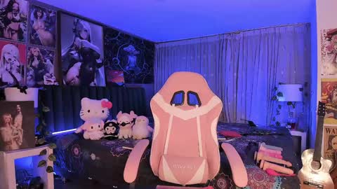 L A N A  online show from 01.23.25