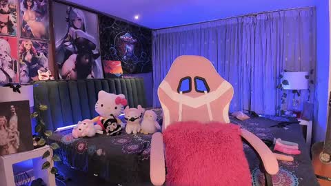 L A N A  online show from 01.26.25