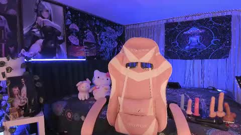 L A N A  online show from 02.24.25