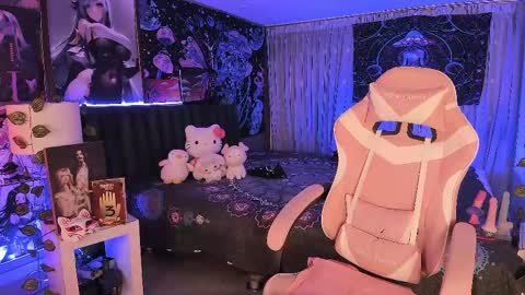 L A N A  online show from 03.08.25