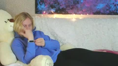 LanaviSmith online show from 11.06.25