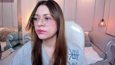 Snapshot of lanna18_ chatting on 09.15.25 Lanna online show from 09.15.25