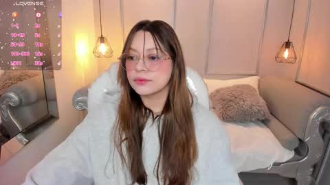 Snapshot of lanna18_ chatting on 10.21.25 Lanna online show from 10.21.25