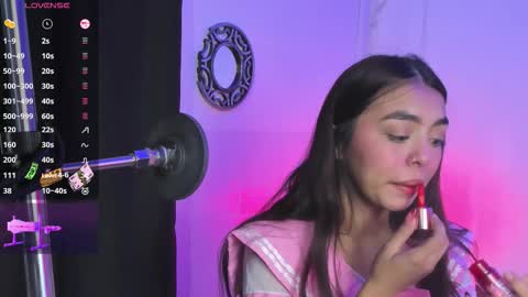 Snapshot of lanna_brunette chatting on 12.18.25 lanna_brunette online show from 12.18.25