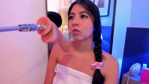 Lanna 4 online show from 04.29.26