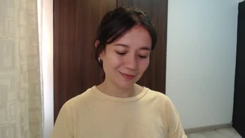 Snapshot of lanna_mills chatting on 12.13.24 Lanna online show from 12.13.24