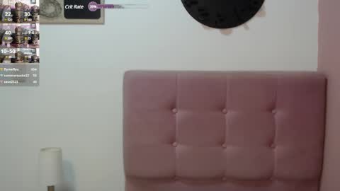 Snapshot of lanna_mills chatting on 12.27.24 Lanna online show from 12.27.24