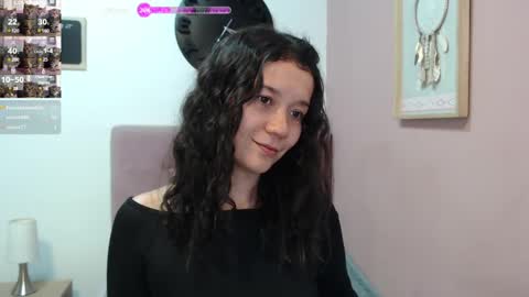 Snapshot of lanna_mills chatting on 02.12.25 Lanna online show from 02.12.25