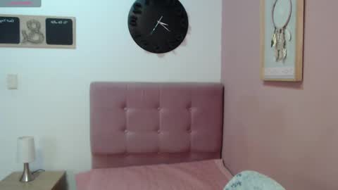 Snapshot of lanna_mills chatting on 02.26.25 Lanna online show from 02.26.25