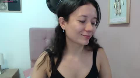 Snapshot of lanna_mills chatting on 02.26.25 Lanna online show from 02.26.25
