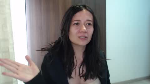 Snapshot of lanna_mills chatting on 03.03.25 Lanna online show from 03.03.25