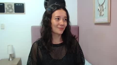 Snapshot of lanna_mills chatting on 03.05.25 Lanna online show from 03.05.25