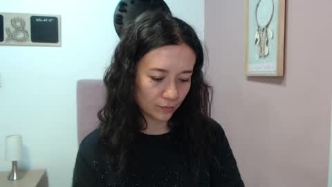 Snapshot of lanna_mills chatting on 03.07.25 Lanna online show from 03.07.25