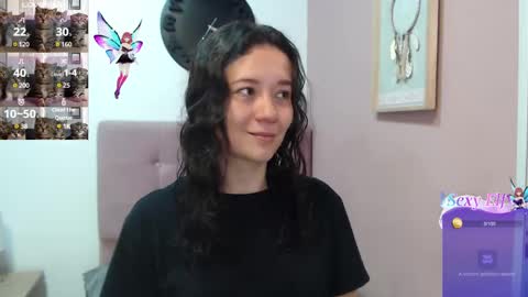 Snapshot of lanna_mills chatting on 03.11.25 Lanna online show from 03.11.25