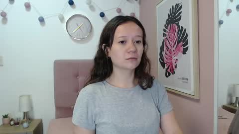 Snapshot of lanna_mills chatting on 05.19.26 Lanna online show from 05.19.26